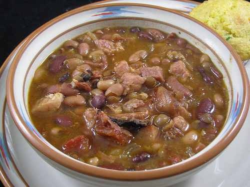 Slowcooker Ham and 16 Bean Soup