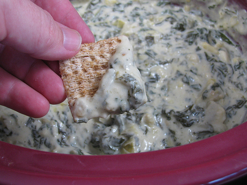 Slow Cooker Spinach and Artichoke Dip
